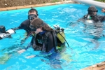 Cvičné potápění v bazénu